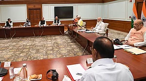 कश्मीर पर बैठक: कांग्रेस ने सरकार के सामने रखीं 5 मांगें, आजाद ने कहा- पूर्ण राज्य का दर्जा मिले जम्मू-कश्मीर को