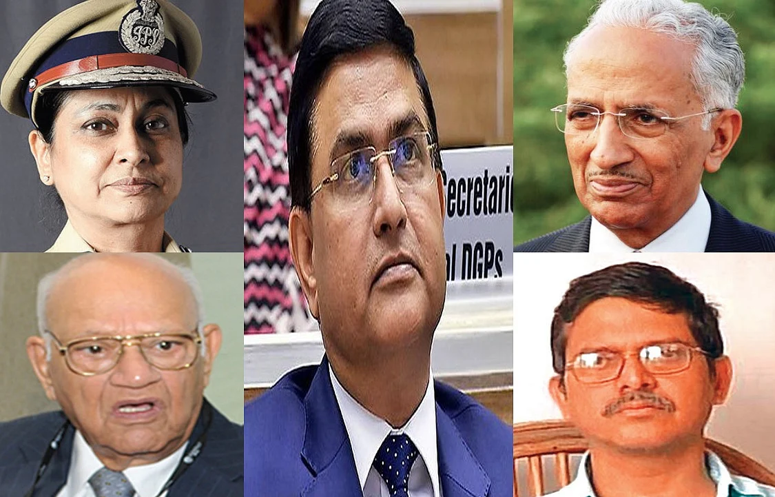 'किसी को बचाना है, फंसाना है या कुछ दबाना है':  राकेश अस्थाना की नियुक्ति पर पूर्व पुलिस अधिकारियों की टिप्पणी