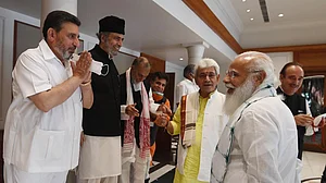 मृणाल पाण्डे का लेख: कश्मीरी नेताओं के साथ पीएम मोदी की बैठक, विधानसभा चुनाव और परिसीमन की प्रक्रिया