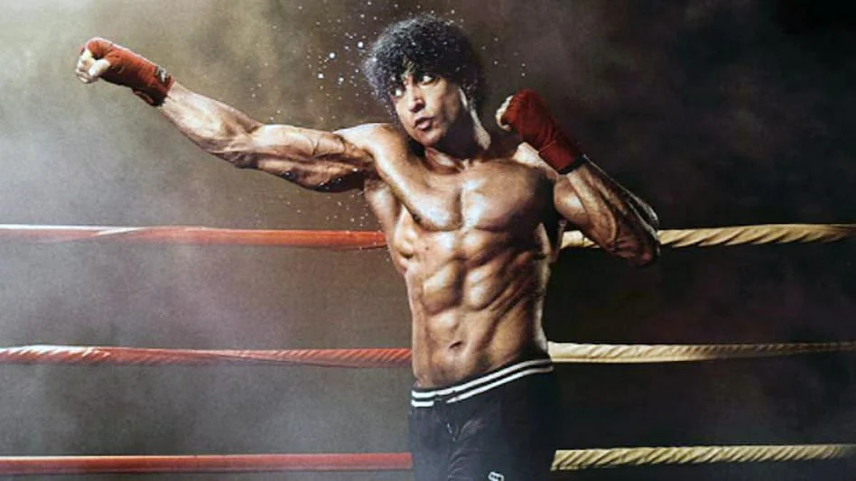 फरहान अखतर और राकेश ओमप्रकाश मेहरा की 'तूफ़ान' के पंच कुछ और ज़ोरदार होते तो मज़ा बढ़ जाता