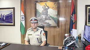 दिल्ली पुलिस प्रमुख राकेश अस्थाना की नियुक्ति के खिलाफ विधानसभा में प्रस्ताव पारित, बीजेपी ने किया बचाव