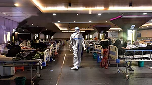 कोरोना वायरस: क्यों तेजी से फैल रहा डेल्टा कोविड वेरिएंट?, करीब 111 देश चपेट में