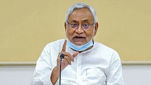 अनलॉक: नीतीश कुमार ने पाबंदियों में दी ढील, दफ्तरों में 100% तो स्कूल-कॉलेज में 50% के साथ खोलने की इजाजत