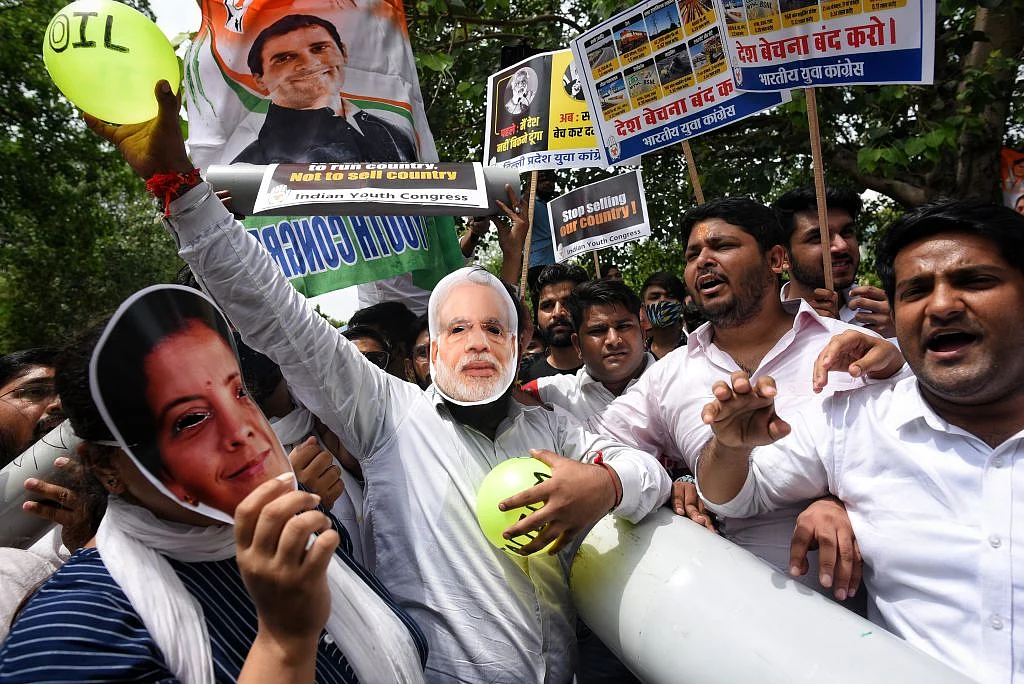 नेशनल मोनेटाइजेशन पाइपलाइन: आम लोगों को जुमला थमाकर चंद लोगों को फायदा पहुंचाने की जुगत