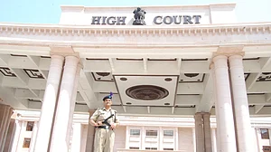 ऑनलाइन जुआ साइटों पर प्रतिबंध लगाने की मांग, इलाहाबाद हाईकोर्ट ने केंद्र और राज्य सरकार से मांगा जवाब