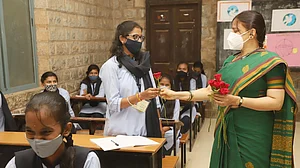 दिल्ली में 1 सितंबर से स्कूल, कॉलेज और कोचिंग केंद्रों को खोलने का फैसला, मनीष सिसोदिया ने दी जानकारी