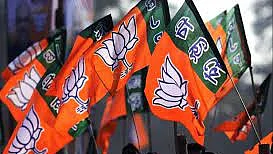 यूपी के BJP सांसद पर सत्ता का नशा पड़ा भारी! अल्मोड़ा में पुरोहितों से अभद्रता करने पर दर्ज हुई FIR