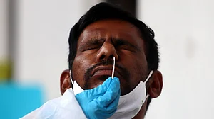 यूपी के इस जिले में अचानक से कोरोना के मामलों में उछाल, योगी सरकार के लिए बनी चिंता का विषय!