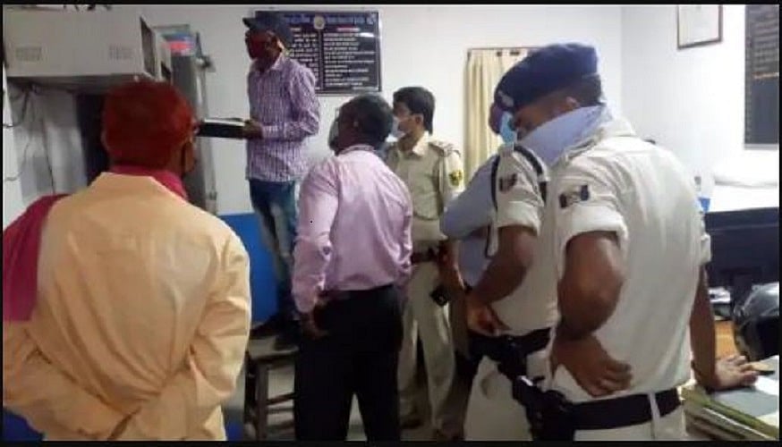बिहार में अपराधियों का बैंकों पर कहर जारी, दिनदहाड़े बैंक ऑफ इंडिया से 16.76 लाख रुपये लूटे