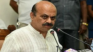 कर्नाटकः बीजेपी सरकार में चरम पर पहुंचा असंतोष, सीएम बोम्मई पस्त, मुकाबले के लिए लेंगे आलाकमान की मदद