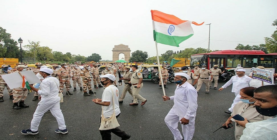 बड़ी खबर LIVE: बाइडेन ने अफगानिस्तान से निकासी मिशन को खतरनाक बताया, कहा- वादा नहीं कर सकता परिणाम क्या होगा