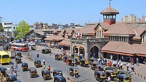 महाराष्ट्र का पहला कोरोना फ्री जिला बना बांद्रा, आखिरी कोरोना मरीज भी अस्पताल से हुआ डिस्चार्ज