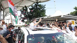 जम्मू-कश्मीर: माता वैष्णो देवी के दर्शन करने निकले राहुल गांधी
