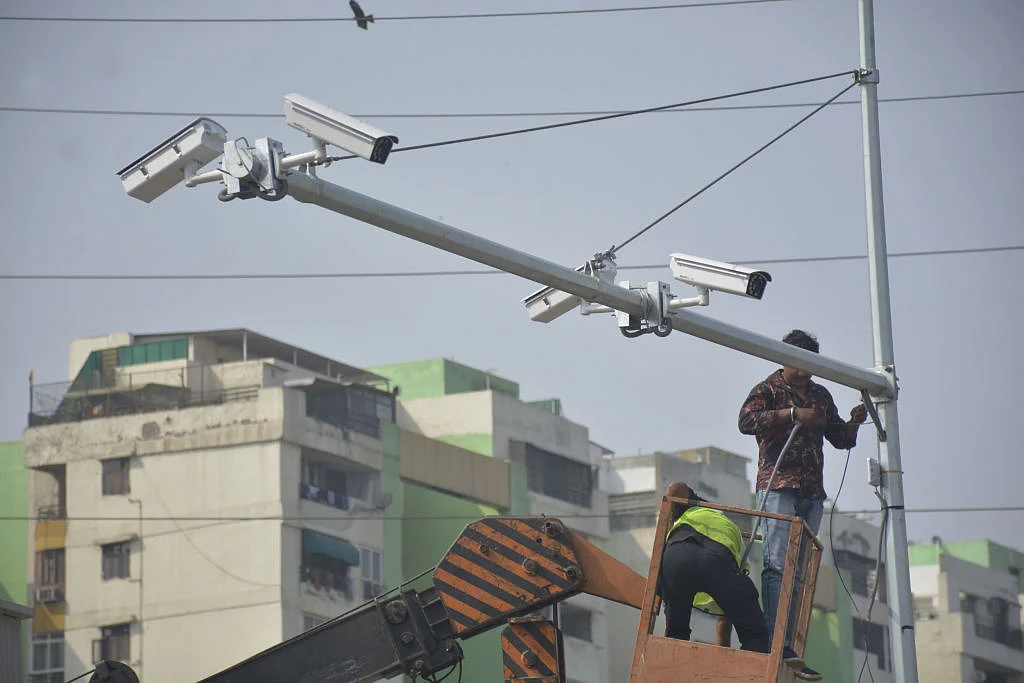 केजरीवाल जी, सीसीटीवी कैमरे तो लगा दिए रिकॉर्ड संख्या में, लेकिन क्या इससे हो पा रही है दिल्ली वालों की सुरक्षा