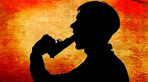 यूपी: जीआरपी के हेड कांस्टेबल ने की आत्महत्या, सर्विस रिवाल्वर से खुद को मारी गोली?