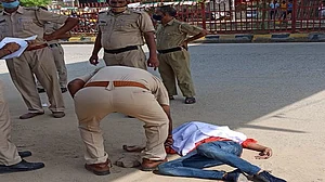 गुरुग्राम में मंदिर के पास युवक की गोली मारकर हत्या, सरेआम घटना को अंजाम देकर फरार हुए बाइक सवार अपराधी