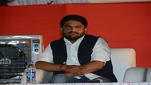 ‘पाटीदारों के खिलाफ मामले लिए जाएं वापस’, हार्दिक पटेल ने की गुजरात के सीएम से मांग