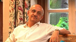 पूर्व आईएएस और एक्टिविस्ट हर्ष मंदर के घर, दफ्तर और चिल्ड्रन होम पर प्रवर्तन निदेशालय के छापे