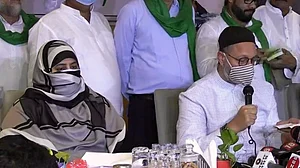 यूपी चुनाव में 100 सीटों पर चुनाव लड़ेगी AIMIM, ओवैसी ने अयोध्या जाने से पहले लखनऊ में किया ऐलान