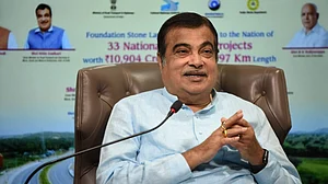 मोदी के मंत्री गडकरी ने आर्थिक सुधारों के लिए की मनमोहन सिंह की तारीफ, बोले- पूर्व प्रधानमंत्री का ऋणी है देश