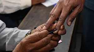 बिहार: देश भर में लोगों को लूट कर धन इकट्ठा करने वाले 'रॉबिन हुड' की पत्नी ने सीतामढ़ी से पंचायत चुनाव जीती