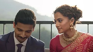 सिनेजीवन: बिग बी ने पान मसाला ब्रांड के साथ कैंसिल किया कॉन्ट्रैक्ट और 'रश्मि रॉकेट' से गाना जिंदगी तेरे नाम रिलीज