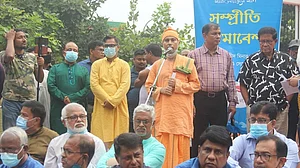 बांग्लादेश में सांप्रदायिक हिंसा का विरोध जारी, 89 संगठनों ने कट्टरवाद के खिलाफ पास किया सात प्रस्ताव