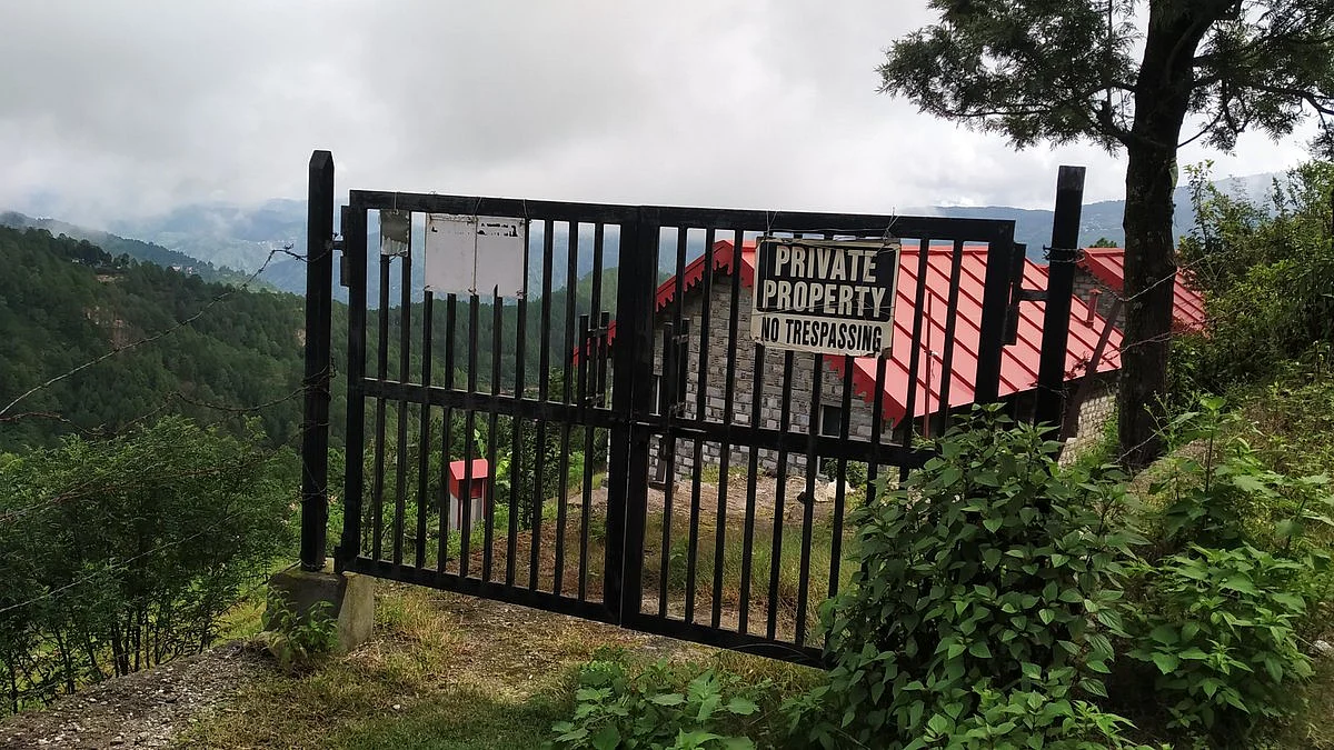 उत्तराखंड: वोटों के लिए ध्रुवीकरण की नाव पर सवार बीजेपी, लेकिन भू कानून और पलायन पर सियासी सन्नाटा 