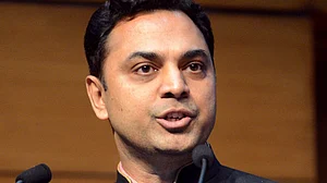 अर्थ जगत की 5 बड़ी खबरें: मोदी सरकार के मुख्य आर्थिक सलाहकार के सुब्रमण्यम ने दिया इस्तीफा और इंडिगो पर लगा भारी जुर्माना