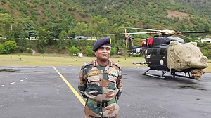 लेफ्टिनेंट जनरल मनोज पांडे का खुलासा! चीन की सेना ने LAC पर बढ़ाया अभ्यास, भारत ने बढ़ाई निगरानी