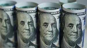 अमेरिका में अमीरों पर नया कर लगाने का प्रस्ताव, सीनेटर ने 700 अरबपतियों को लक्षित करने का दिया सुझाव