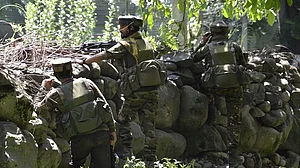 पुंछ-राजौरी में आतंकवादियों के खिलाफ अभियान में 4 और जवान शहीद, अब तक दो जेसीओ समेत 9 जवानों ने दिया बलिदान