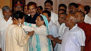 BSP प्रमुख मायावती की माता का निधन, दिल्ली में रविवार को होगा अंतिम संस्कार