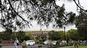 संसद का शीतसत्र आज से: तीनों कृषि कानून वापस लेने का विधेयक आएगा, एमएसपी और महंगाई पर हंगामे की आशंका