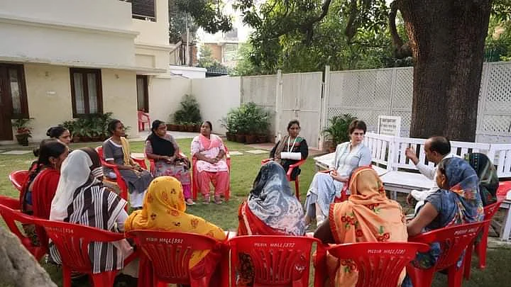 फोटो: @priyankagandhi