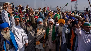 लोकतंत्र और शांतिपूर्ण आंदोलन की जीत है मोदी सरकार का विवादित कृषि कानून वापस लेना