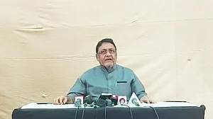 काशिफ खान के साथ समीर वानखेड़े के संबंधों पर नवाब मलिक का बड़ा खुलासा, केपी गोसावी और इनफॉर्मर का चैट किया शेयर