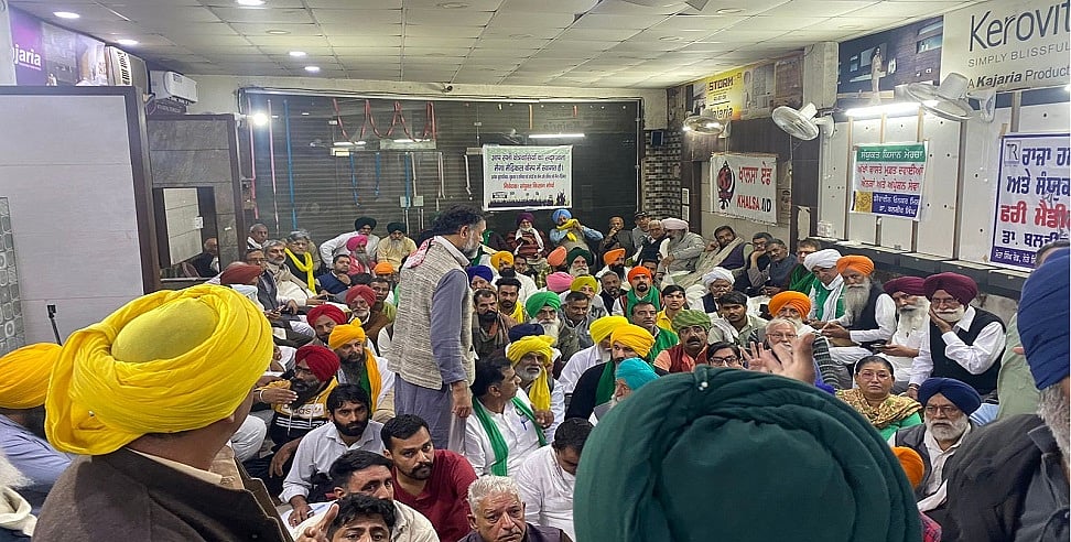 कृषि कानून वापसी के बाद दिल्ली के सिंघु बॉर्डर पर किसानों की अहम बैठक, इन मुद्दों पर चर्चा कर किसान लेंगे फैसला