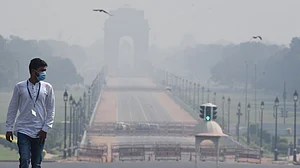 वीडियो: बैन के बावजूद खूब हुई आतिशबाजी, खतरनाक स्तर पर वायु प्रदूषण, सांस लेने लायक नहीं दिल्ली-NCR!
