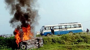 लखीमपुर कांड में बड़ा अपडेट! किसानों को रौंदने वाली जीप के ड्राइवर का फोन बरामद, खुलेंगे राज?