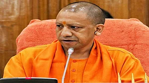 योगी आदित्यनाथ पर विभाजनकारी राजनीति का आरोप, विपक्ष ने साधा निशाना