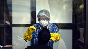 पटियालाः नेशनल लॉ यूनिवर्सिटी में कोरोना विस्फोट से हड़कंप! 60 छात्र मिले संक्रमित, खाली कराया जा रहा हॉस्टल