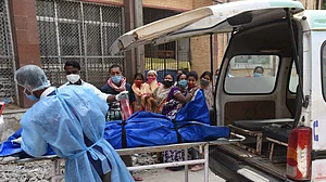 कोरोना की दूसरी लहर में कितने भारतीयों की मौत हुई थी? सरकारी और वास्तवीक आकंड़े में है काफी अंतर