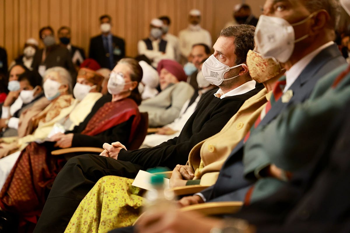 इतिहास ही नहीं भूगोल भी बदल दिया था इंदिरा गांधी की नेतृत्व कुशलता से जीते गए बांग्लादेश मुक्ति युद्ध ने: सोनिया गांधी