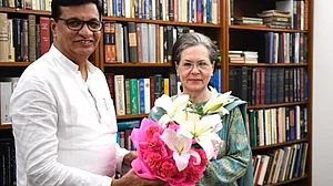 ममता का प्रस्ताव बेकार है, कांग्रेस नेतृत्व में ही कोई गठबंधन बीजेपी का मुकाबला कर सकता है : बालासाहेब थोराट