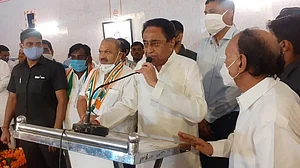 मध्य प्रदेश पंचायत चुनाव में ओबीसी आरक्षण पर कांग्रेस के आगे झुकी BJP सरकार, सुप्रीम कोर्ट जाने को हुई तैयार