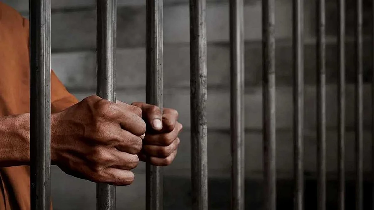 मनवाधिकार दिवस की हकीकत: सिर्फ तारीख पे तारीख- बिना सुनवाई-मुकदमे के लाखों विचाराधीन कैदी जेलों में