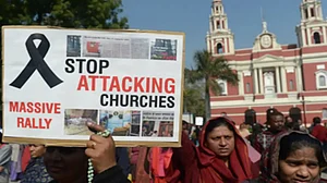 आकार पटेल का लेख: नफरत को कानूनी जामा पहनाने की बीजेपी की पहल की मिसाल हैं चर्चों पर हमले