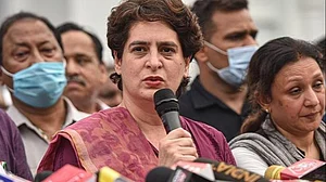 प्रधानमंत्री जी, लखीमपुर किसान नरसंहार की साज़िश में गृह राज्यमंत्री को तुरंत बर्खास्त करिए: प्रियंका गांधी का पत्र