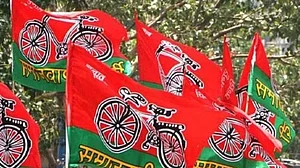 यूपी चुनाव: गोरखपुर में CM योगी को अखिलेश ने बनाया घेरने का प्लान, इस महिला को मैदान में उतारने की तैयारी!